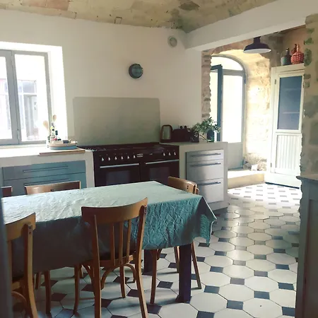 Les Toiles Du 15 4* Montaren-et-Saint-Mediers