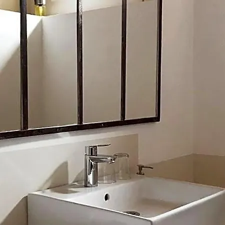 Les Toiles Du 15 Bed & Breakfast