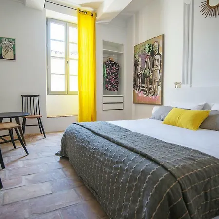 Les Toiles Du 15 Bed and breakfast Montaren-et-Saint-Médiers