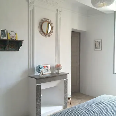 Les Toiles Du 15 Bed and breakfast Montaren-et-Saint-Médiers