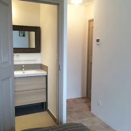 Les Toiles Du 15 B&B Montaren-et-Saint-Médiers