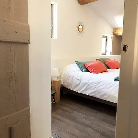 Les Toiles Du 15 Couette-café Montaren-et-Saint-Médiers