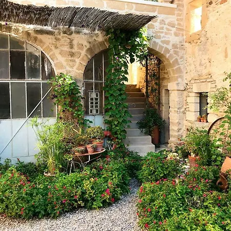 Les Toiles Du 15 Bed & Breakfast 4*