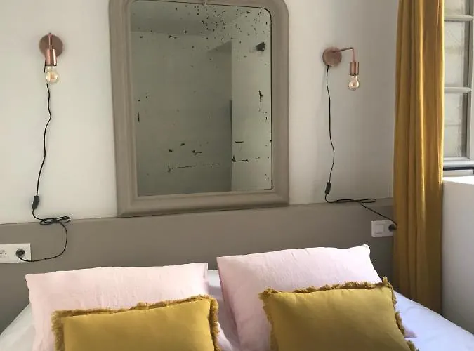 Les Toiles Du 15 Bed & Breakfast Montaren-et-Saint-Mediers