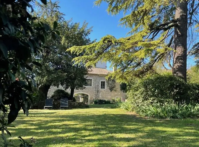 Les Toiles Du 15 Bed & Breakfast