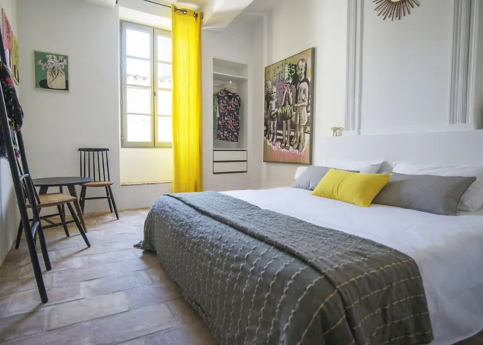 Les Toiles Du 15 Bed & Breakfast Montaren-et-Saint-Mediers