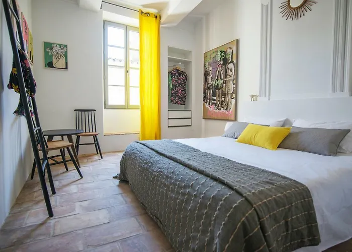 Les Toiles Du 15 Bed & Breakfast Montaren-et-Saint-Mediers