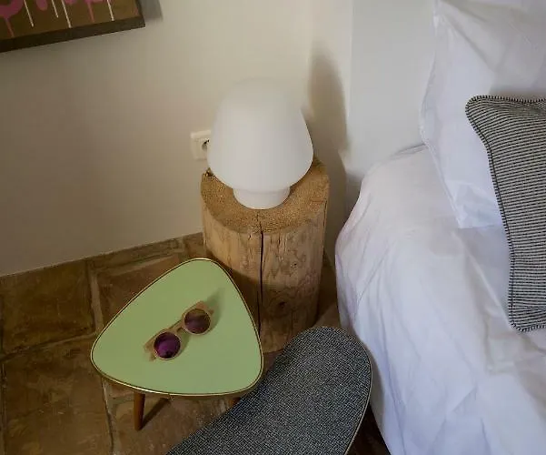 Bed & Breakfast Les Toiles Du 15 Montaren-et-Saint-Mediers