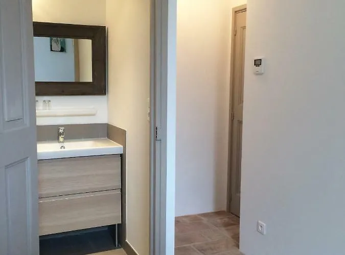 Les Toiles Du 15 Bed & Breakfast Montaren-et-Saint-Mediers