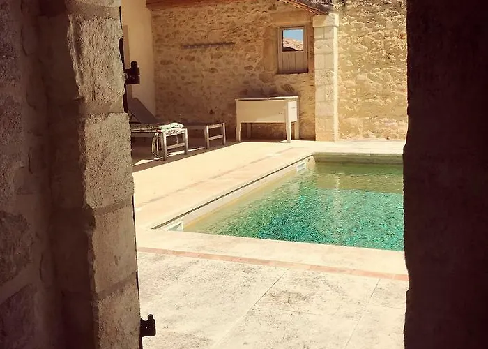 Les Toiles Du 15 4* Montaren-et-Saint-Mediers